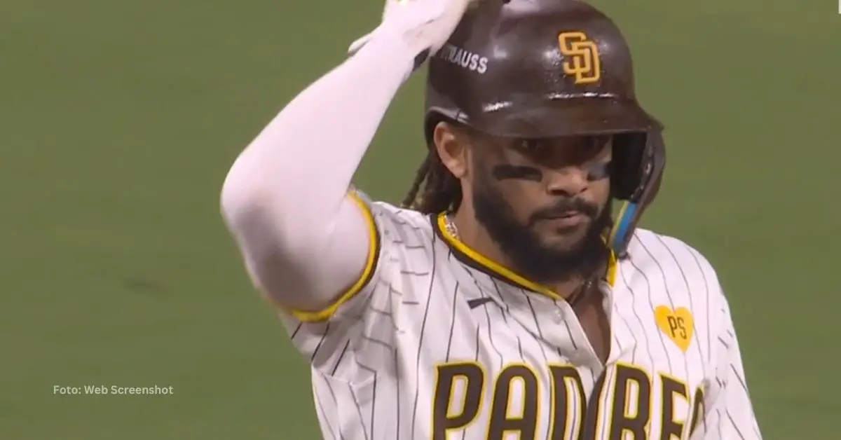 Fernando Tatis Jr. en segunda tras doble con San Diego Padres